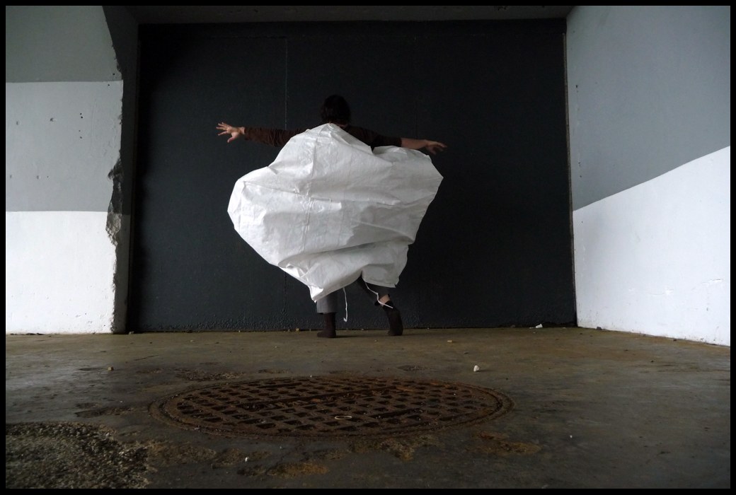 Static Bundled Readymades with Heritage of Movement